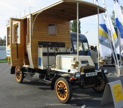 B&uuml;ssing Motoromnibus 1904