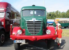 B&uuml;ssing-NAG 4500A Pritsche 1943