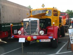B&uuml;ssing 8000S Meiller 3-Seitenkipper 1950