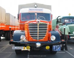 B&uuml;ssing 8000S Pritsche 1952