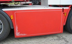 DAF XF 95.530 Sattelzugmaschine Tieflader mit M&auml;hdrescherteilen 2003