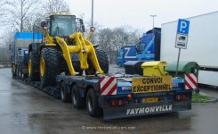 DAF XF 95.480 Schwerlast-Sattelzugmaschine mit Tieflader und Komatsu Radlader 2003-2006
