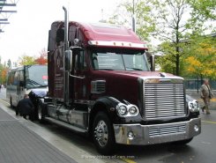 Freightliner Coronado 6x4 Sattelzugmaschine 2004