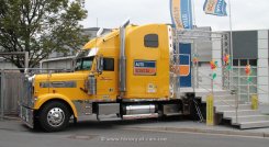 Freightliner Classic XL 6x4 ex-Sattelzugmaschine 2005