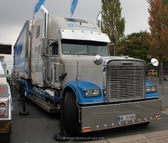 Freightliner Classic XL 6x4 Sattelzugmaschine Die Transportbotschafter 2005