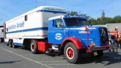 Henschel HS140 S Sattelzugmaschine mit Kofferauflieger 1961