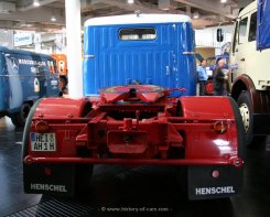 Henschel HS140 S Sattelzugmaschine mit Kofferauflieger 1961