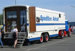 Henschel HS140 S Sattelzugmaschine mit Kofferauflieger 1961