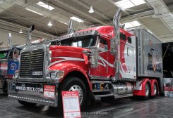 International Trucks Navistar 9900i Eagle Sattelzugmaschine 2005