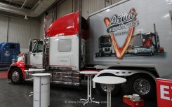 International Trucks Navistar Lonestar Sattelzugmaschine 2010