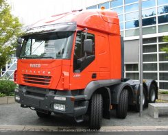 Iveco Trakker 410T48 8x4 Schwerlast-Sattelzugmaschine 2004