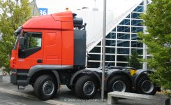 Iveco Trakker 410T48 8x4 Schwerlast-Sattelzugmaschine 2004