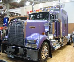 Kenworth W900L Aerocab Sleeper 2004