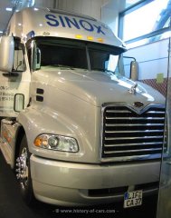 Mack Vision CX Sattelzugmaschine 2000-2005