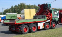 MAN F90 32.422 8x4/4 Flachbett mit Ladekran 1990-1994