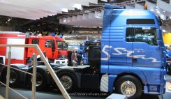 MAN TGA 41.530 XXL 8x4/4 Schwerlast-Sattelzugmaschine 2004