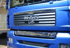 MAN TGA 41.530 XXL 8x4/4 Schwerlast-Sattelzugmaschine 2004