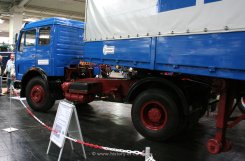 Mercedes-Benz 1632 S (NG73) 4x2 Sattelzugmaschine 1975