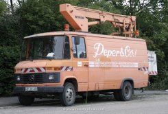 Mercedes-Benz T2 608D Kastenwagen mit Hebeb&uuml;hne 1981-1986