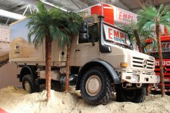 Mercedes-Benz Unimog 437.4 U4000 Koffer Kommandoshelter ADASI Abu Dhabi 2012