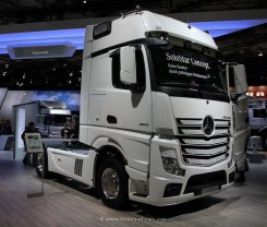 Mercedes-Benz Actros MP4 1863 GigaSpace Sattelzugmaschine Solostar Concept 2014