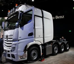 Mercedes-Benz Actros MP4 4163 GigaSpace Schwerlast-Sattelzugmaschine 2014