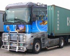 Renault Magnum 4x2 Sattelzugmaschine mit Airbrush 1998-2001