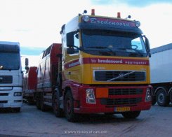 Volvo FH12 500 8x4/4 Pritsche mit Ladekran 2002-2005